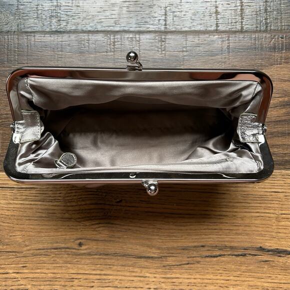 Express Genuine Leather Metallic Clutch Purse Kiss Lock Frame Bag Vintage Y2K - Picture 2 of 6